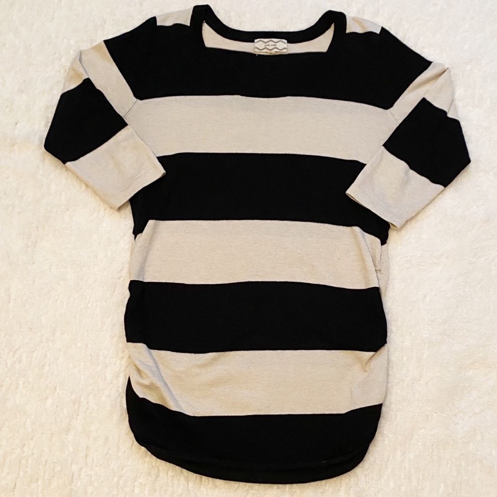pink.rose Black & Cream Stripe Sweater Size Lg
